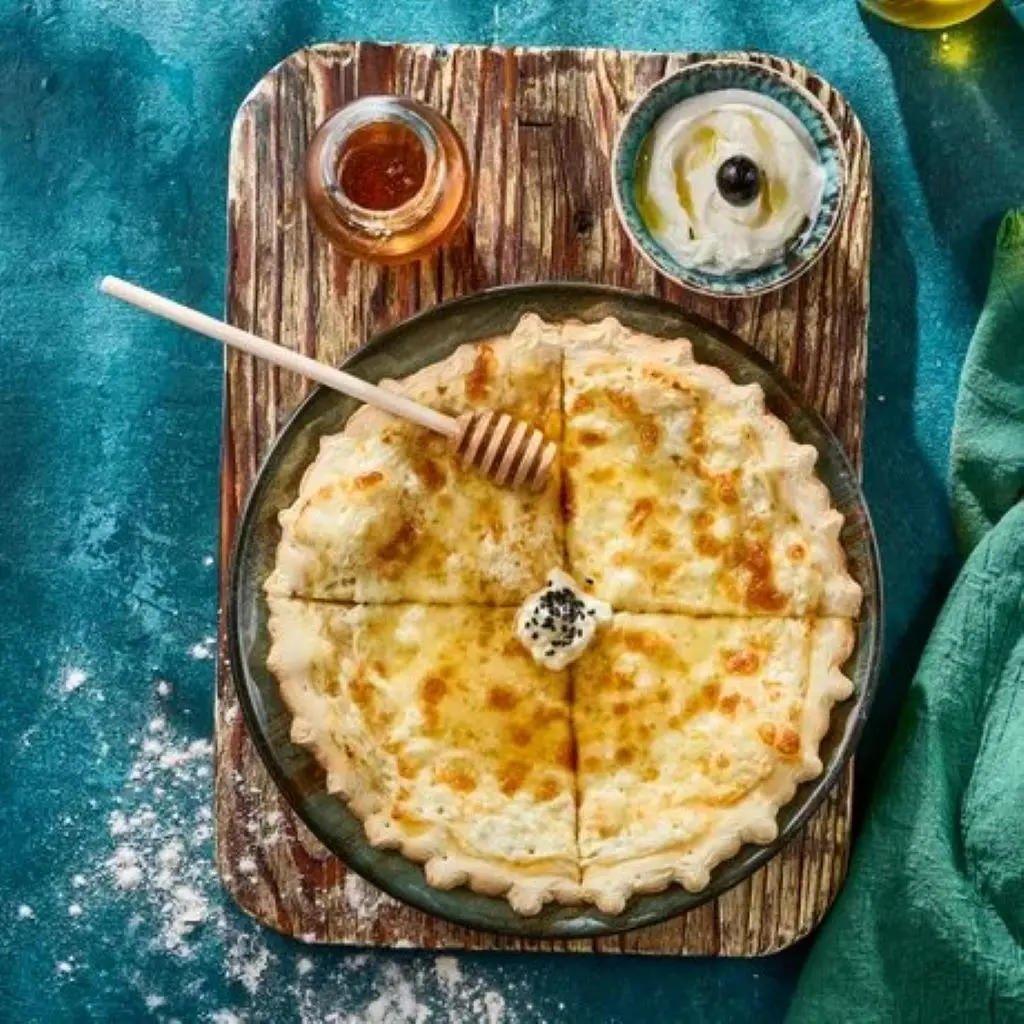 منقوشة لبنة بالعسل